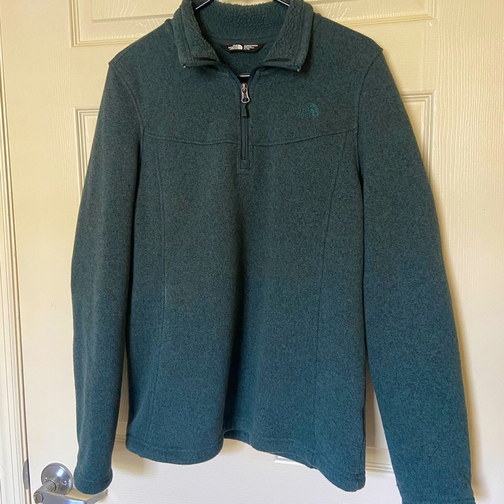 NORTH FACE pull over (quarter zip)